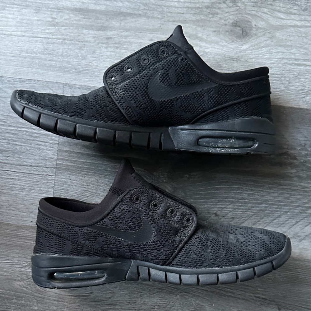Nike Janoski skate shoe